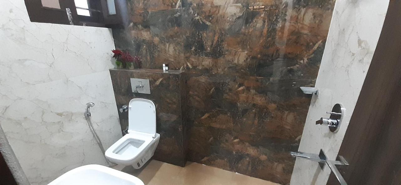 Amor Hotel Gangānagar Eksteriør billede