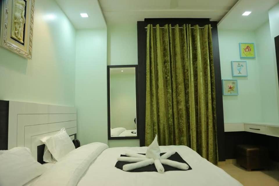 Amor Hotel Gangānagar Eksteriør billede